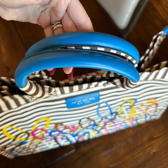 Henri Bendel James Goldcrown Collection XL Tote Bag - Picture 3 of 4